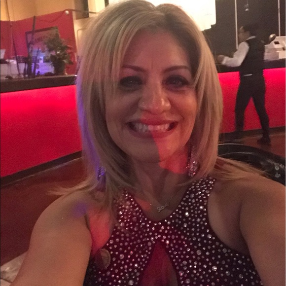 Meet your Posher, Sandy - Picture 3 of 3